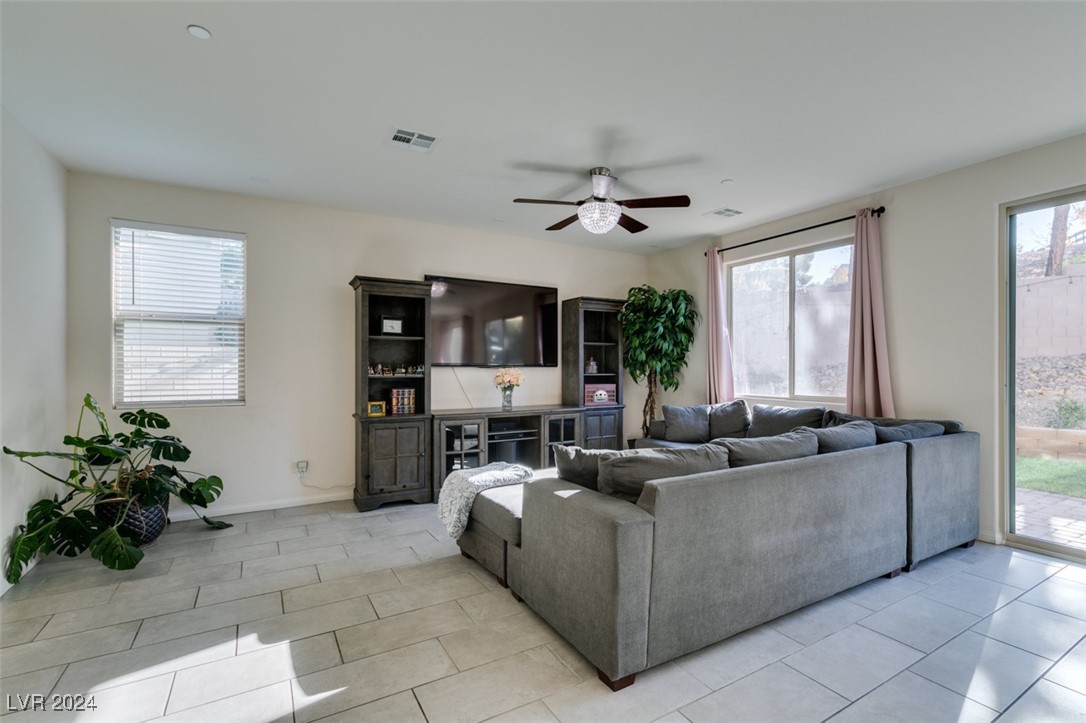 2947 Caxton Grove Drive Property Photo 13