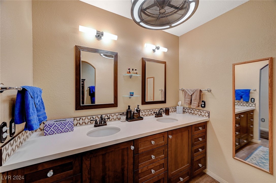 2035 East Warm Springs Road 1019 Property Photo 12