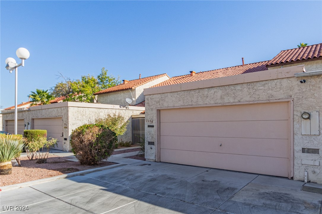 3356 Racquet Street Property Photo 6