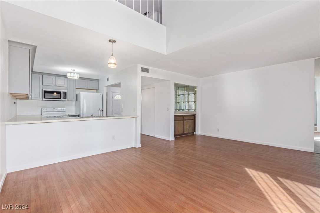 3356 Racquet Street Property Photo 13