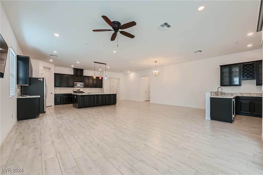 317 Gillespie Glen Avenue Property Photo 5