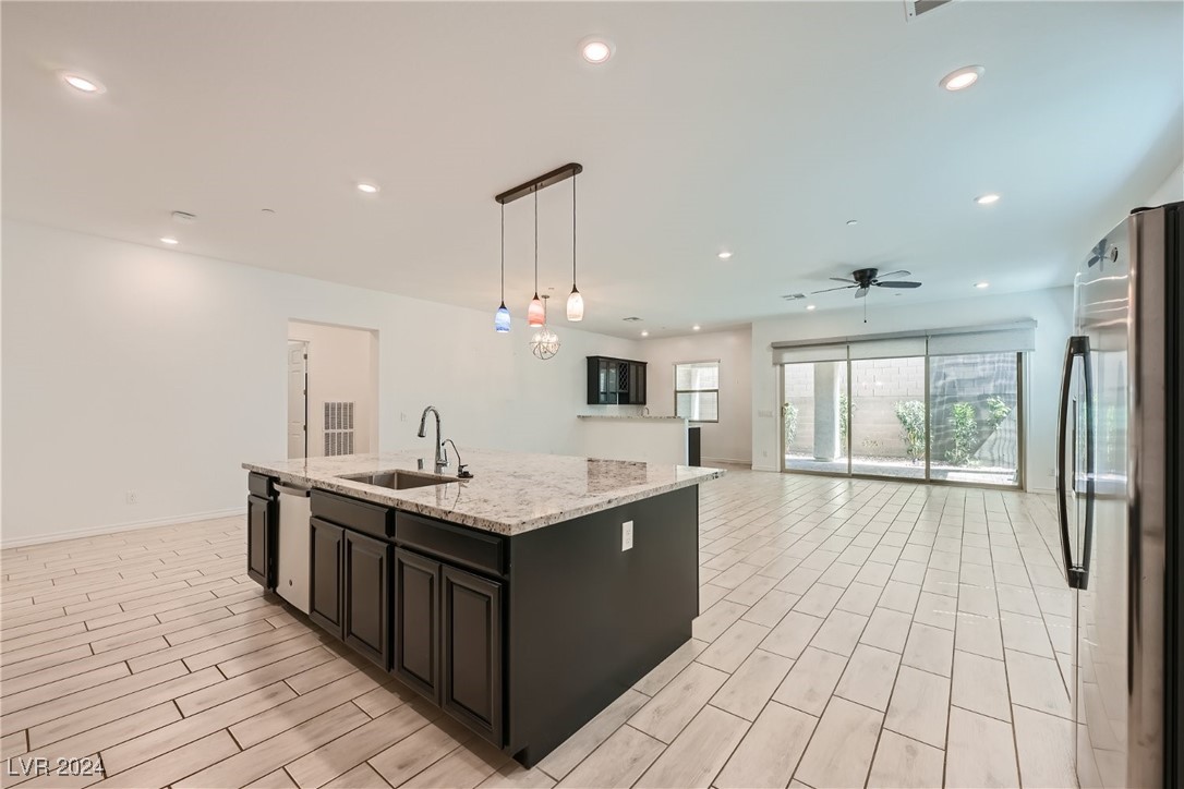 317 Gillespie Glen Avenue Property Photo 10