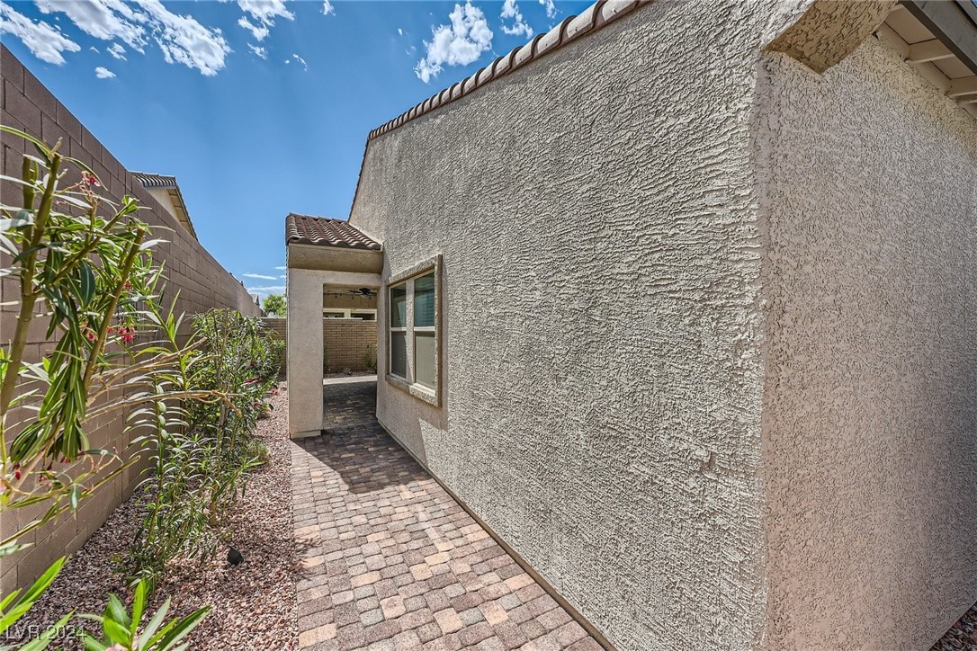 317 Gillespie Glen Avenue Property Photo 28