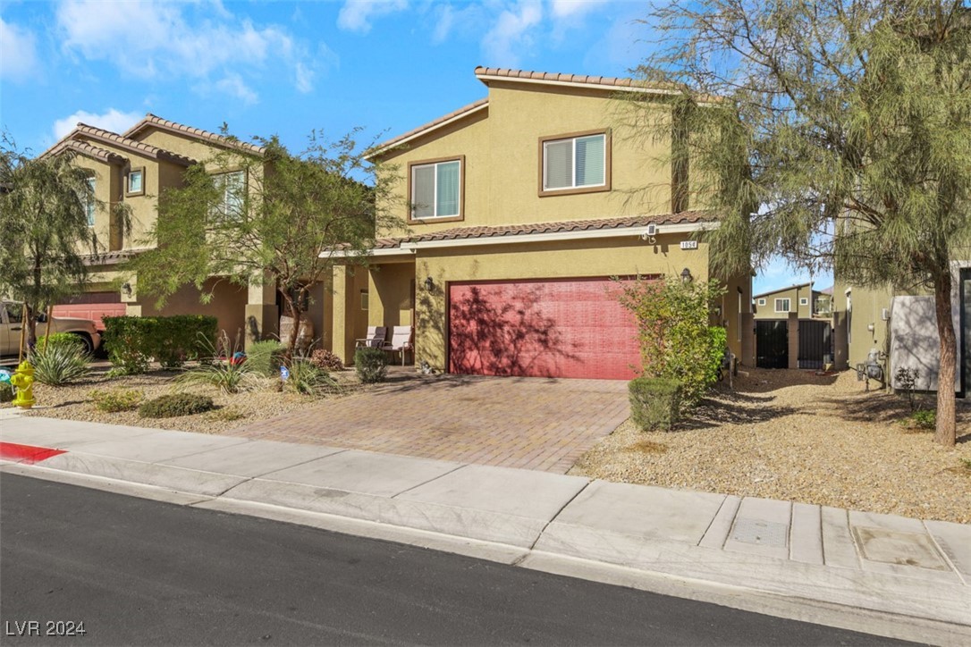 1054 Twincrest Avenue Property Photo 3