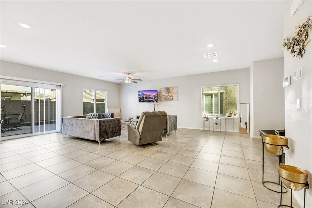 1054 Twincrest Avenue Property Photo 10