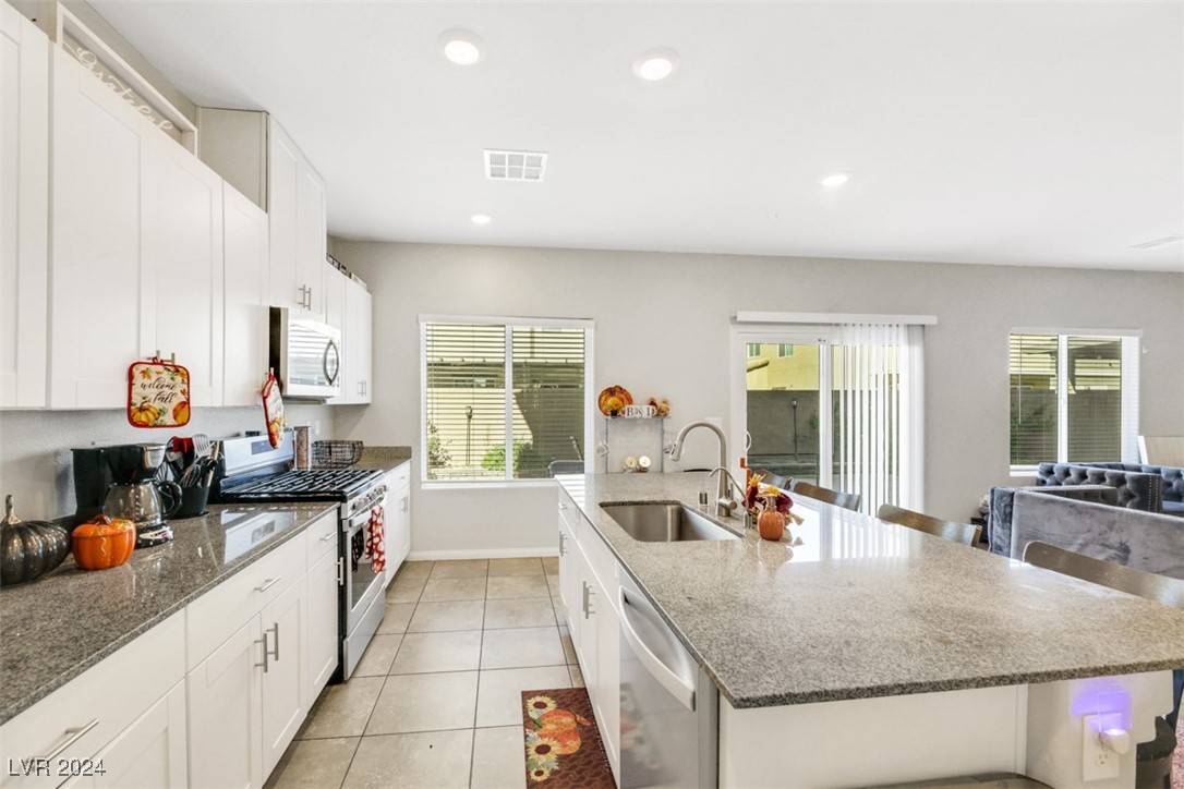 1054 Twincrest Avenue Property Photo 18