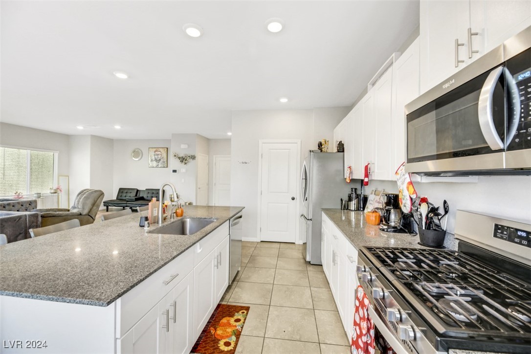 1054 Twincrest Avenue Property Photo 19