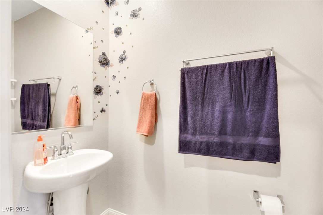 1054 Twincrest Avenue Property Photo 20