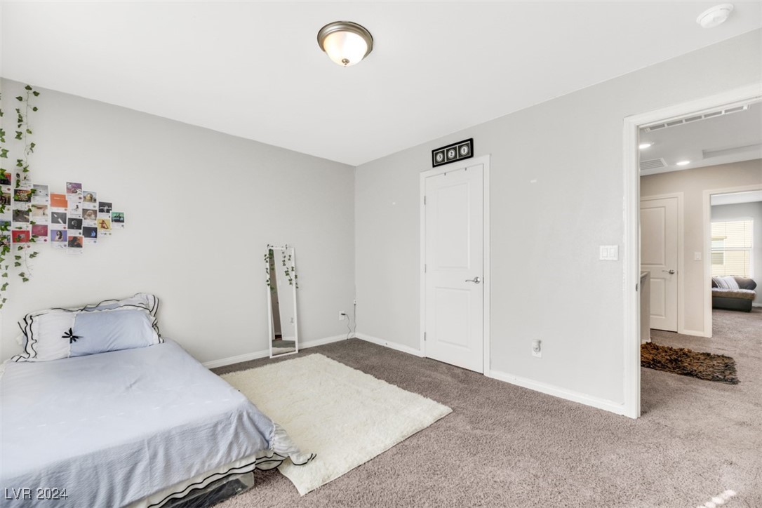 1054 Twincrest Avenue Property Photo 23