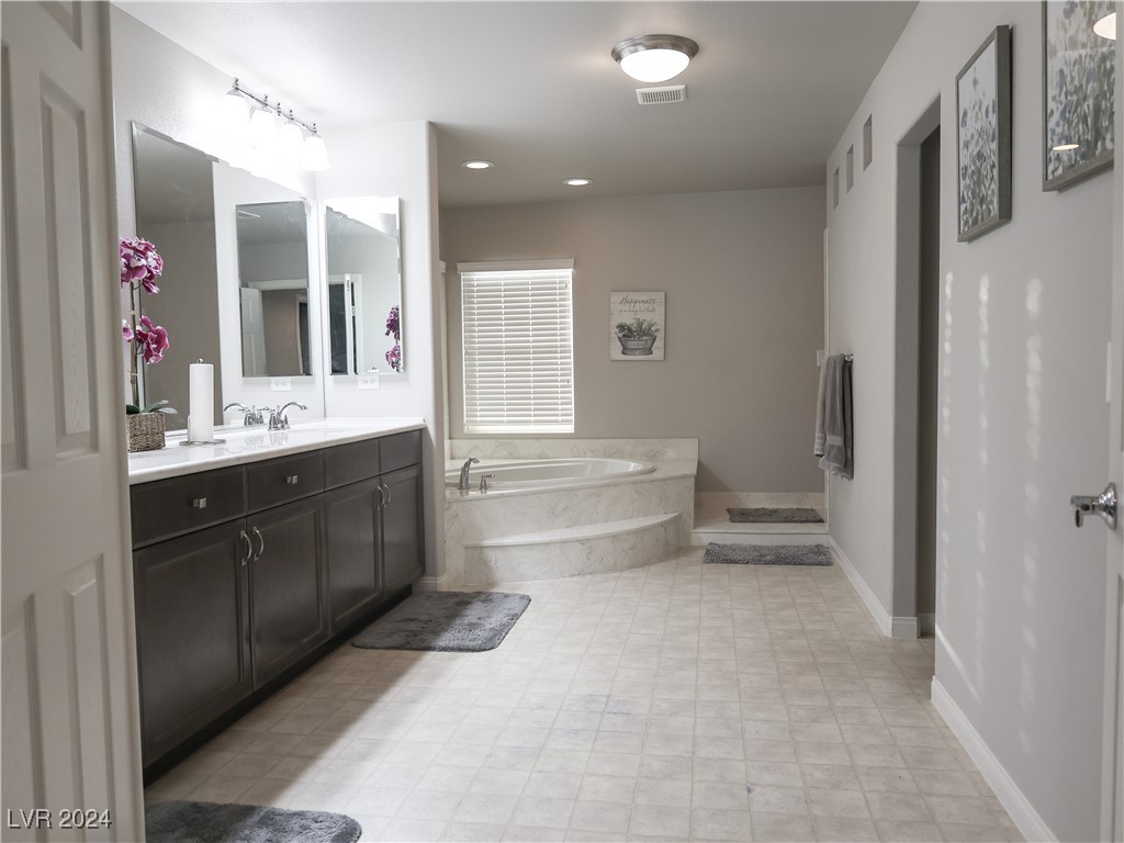 5953 Graystone Ridge Avenue Property Photo 14