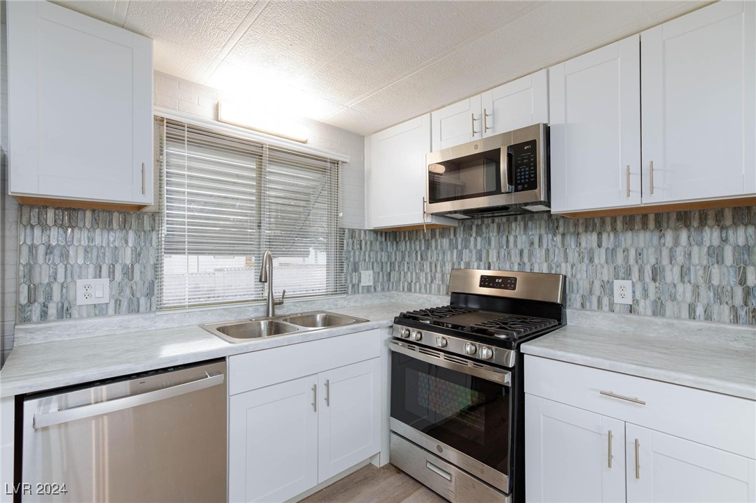 4608 Royal Ridge Avenue Property Photo 3