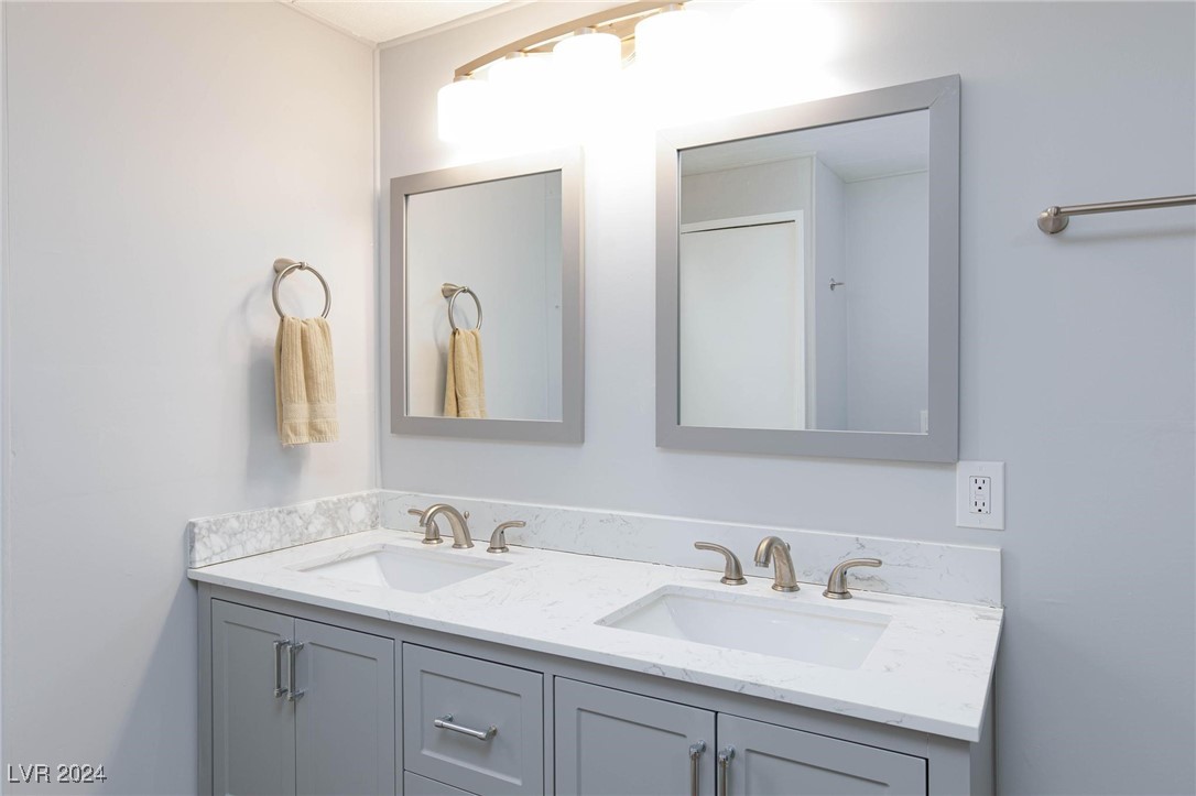 4608 Royal Ridge Avenue Property Photo 24