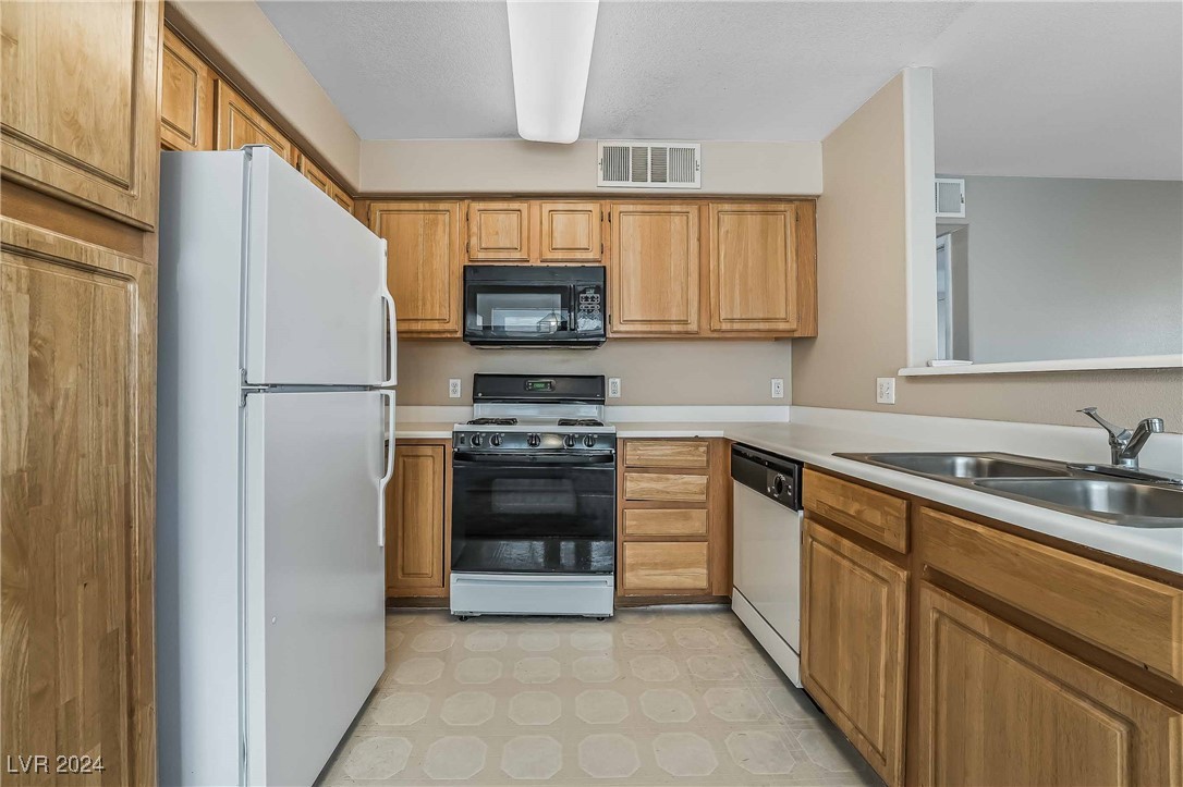 5710 East Tropicana Avenue 2093 Property Photo 8