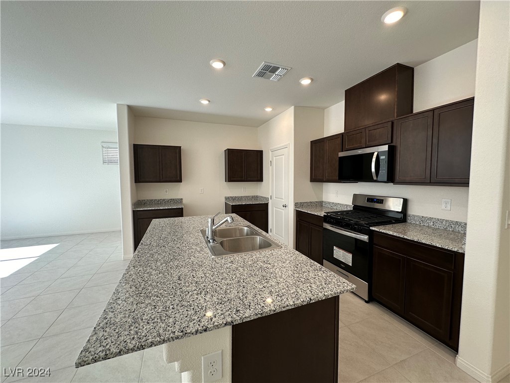 9079 Vesey Avenue Property Photo 2