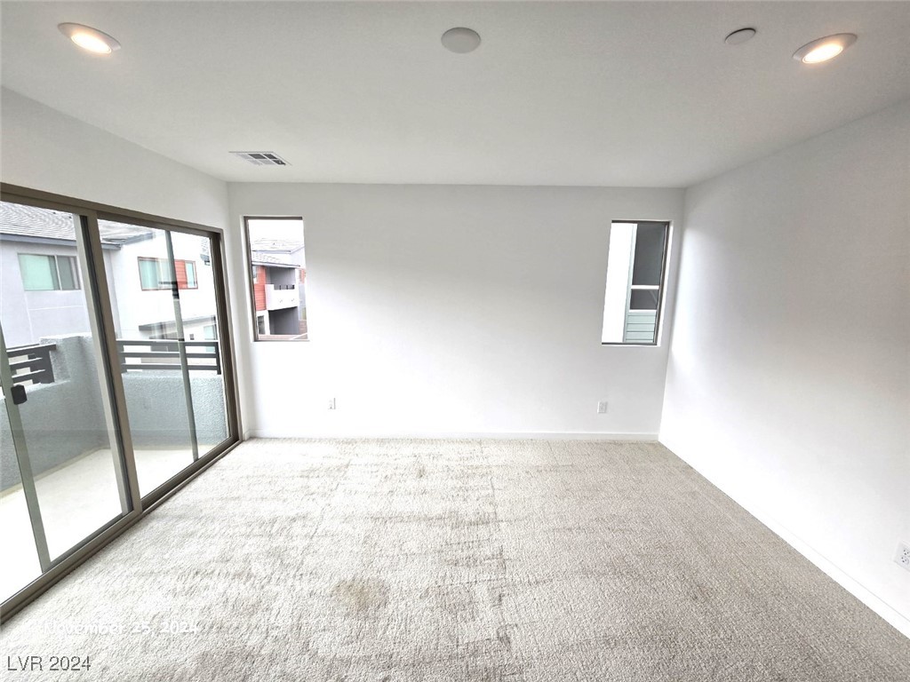 4371 Sunburst Spring Avenue Property Photo 13