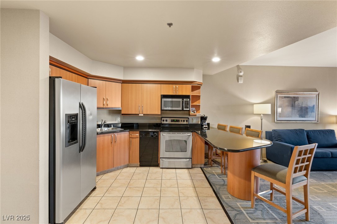 211 East Flamingo Road 610 Property Photo 11