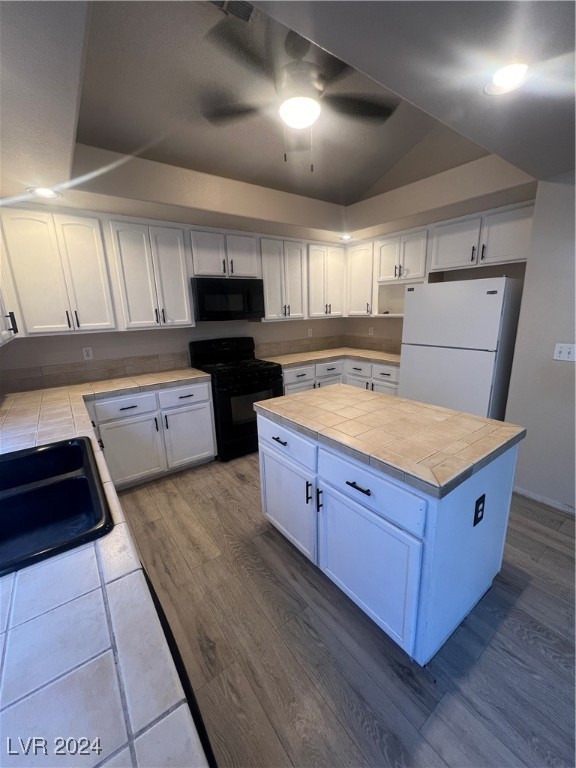 9804 Silver Chaps Court Property Photo 11