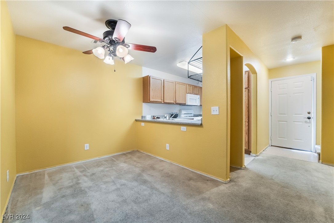10332 Perfect Parsley Street Property Photo 4
