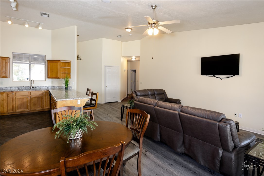 531 Hagens Alley Property Photo 10