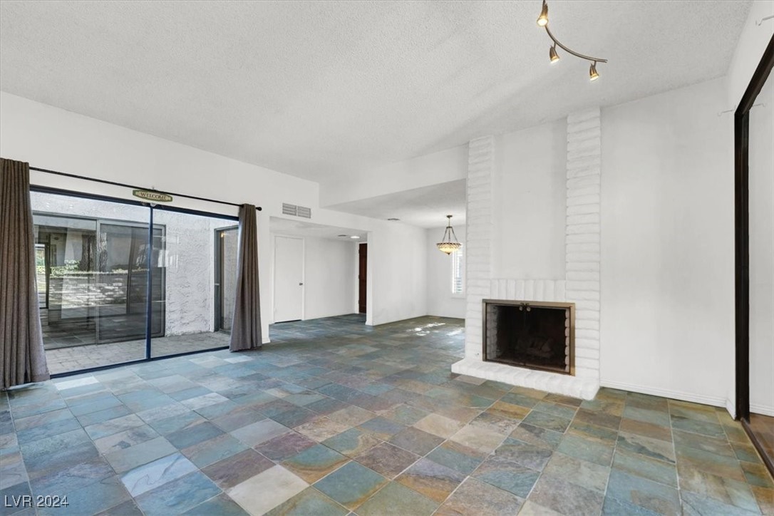 3427 Manzano Circle Property Photo 8