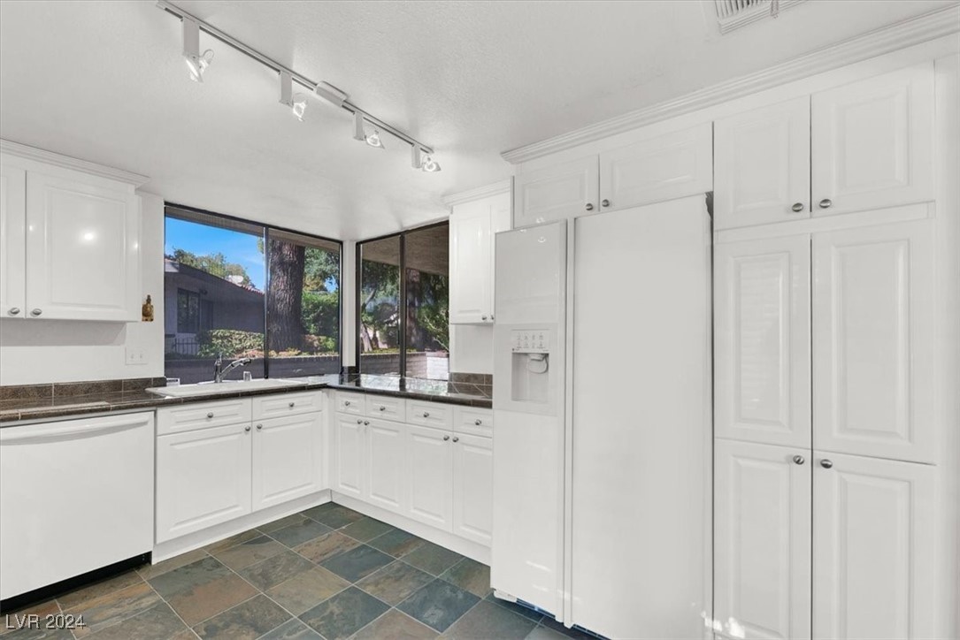 3427 Manzano Circle Property Photo 11