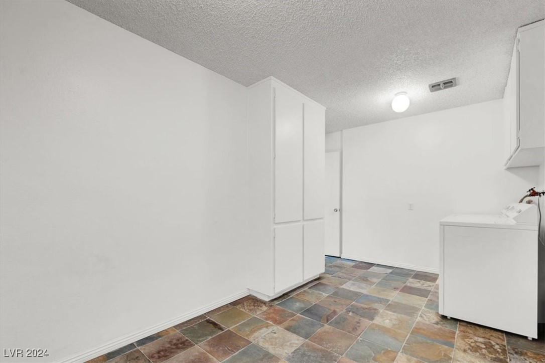3427 Manzano Circle Property Photo 28
