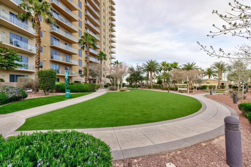8255 Las Vegas Boulevard 2002 Property Photo 55