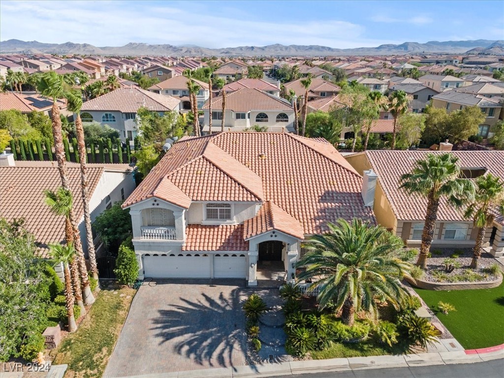 6633 Gilded Lantern Avenue Property Photo 5