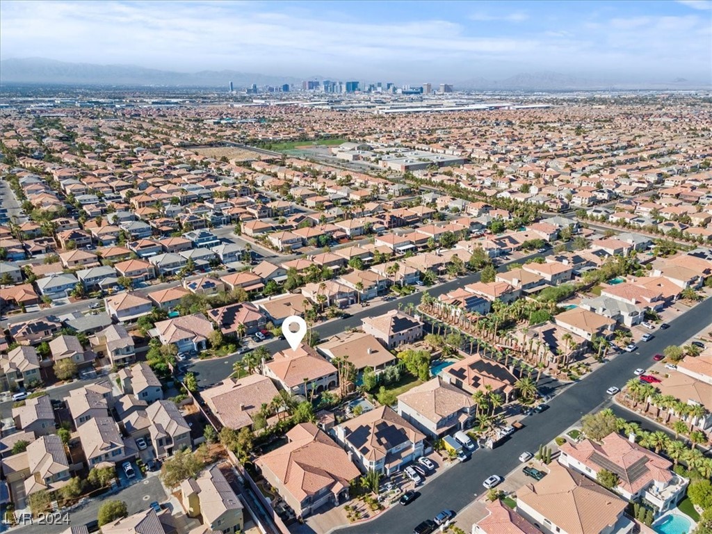 6633 Gilded Lantern Avenue Property Photo 11