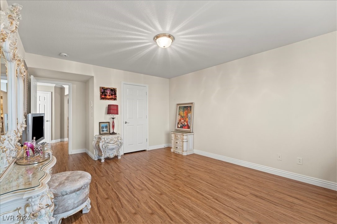 6633 Gilded Lantern Avenue Property Photo 46