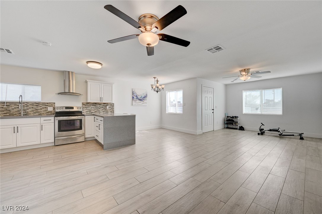 310 Jackson Avenue Property Photo 8