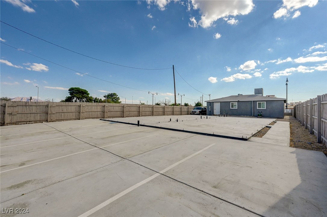 310 Jackson Avenue Property Photo 30