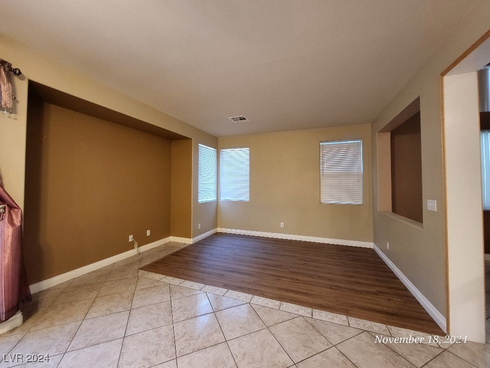 8552 Gold Flash Avenue Property Photo 4
