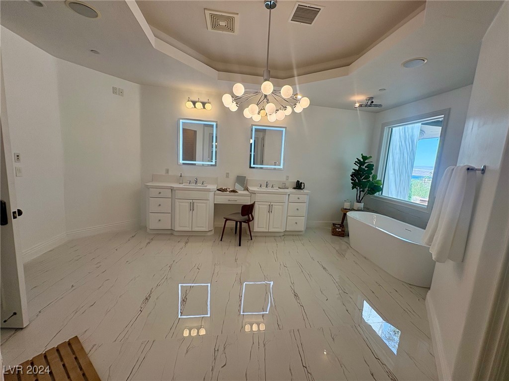 8 Rue Mediterra Drive Property Photo 10