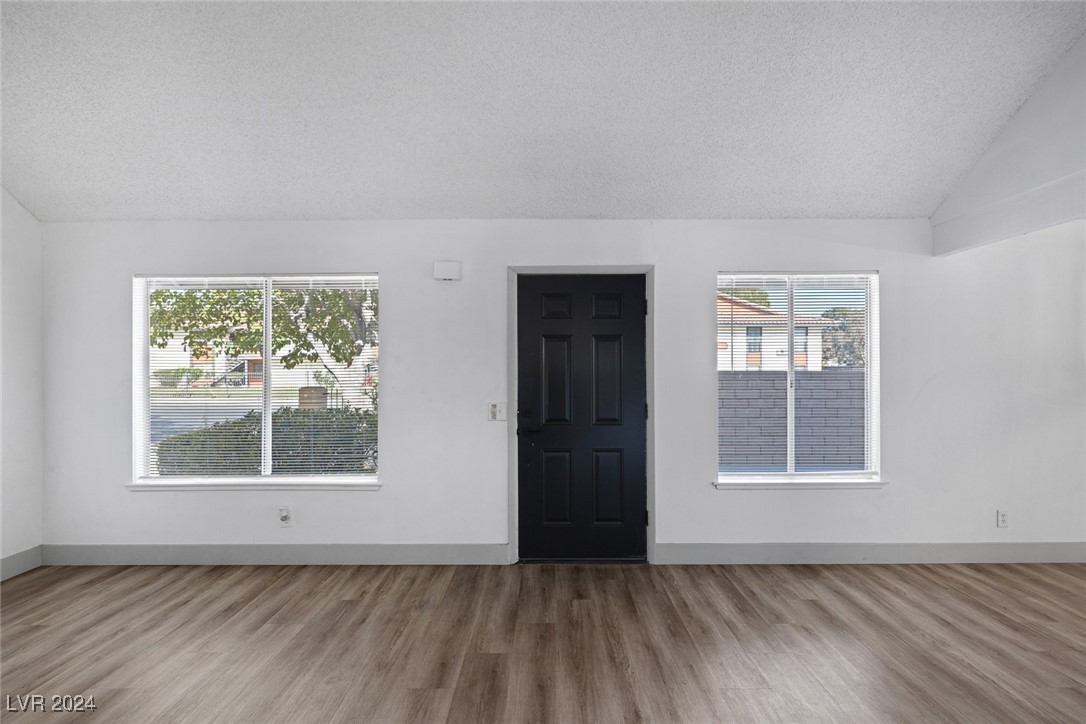 4571 Sirius Avenue Property Photo 5