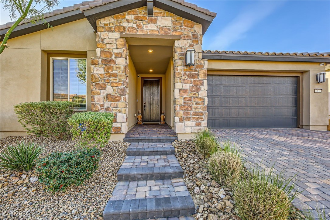 53 Stone Yucca Court Property Photo 4
