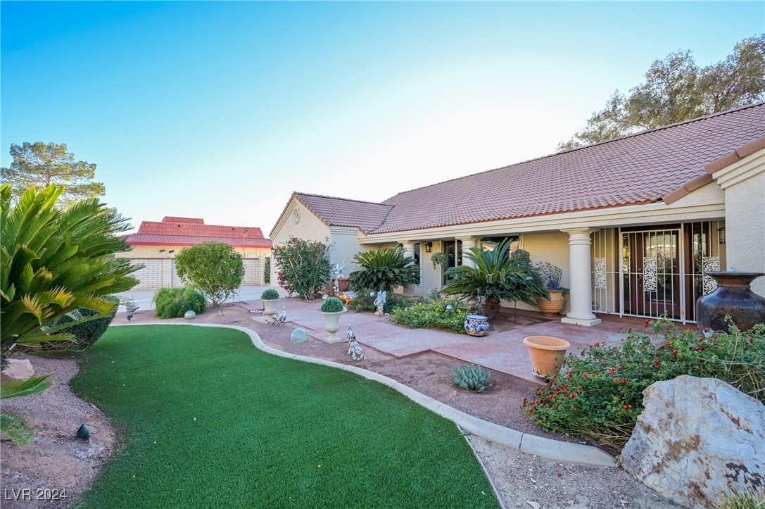485 Sari Drive Property Photo 8