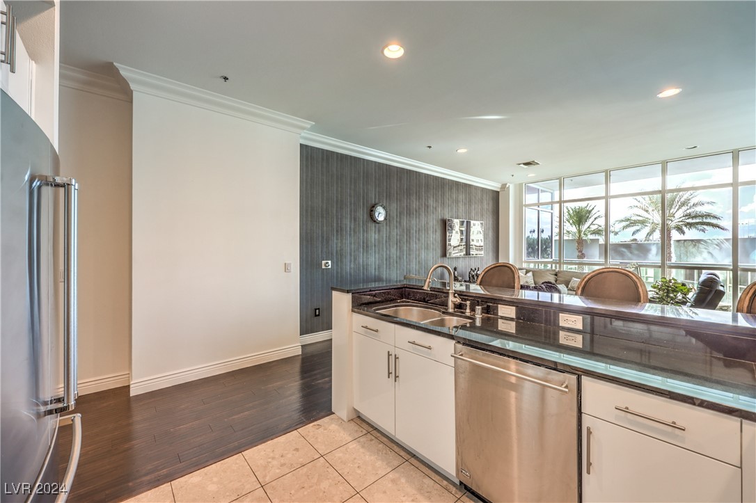 4525 Dean Martin Drive 302 Property Photo 11