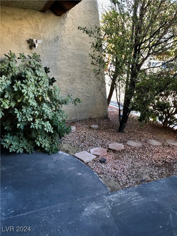 4951 Schumann Drive Property Photo 3