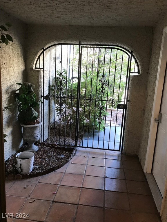 4951 Schumann Drive Property Photo 4