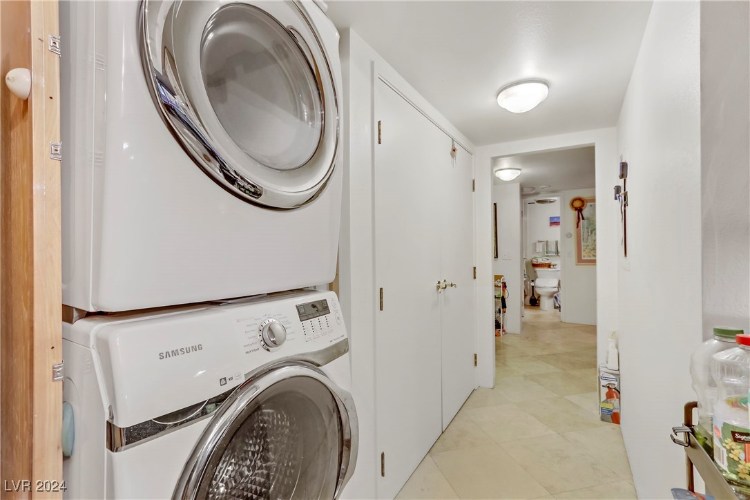 205 East Harmon Avenue 908 Property Photo 13
