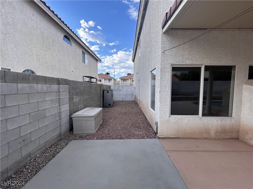 577 Leap Frog Avenue Property Photo 3
