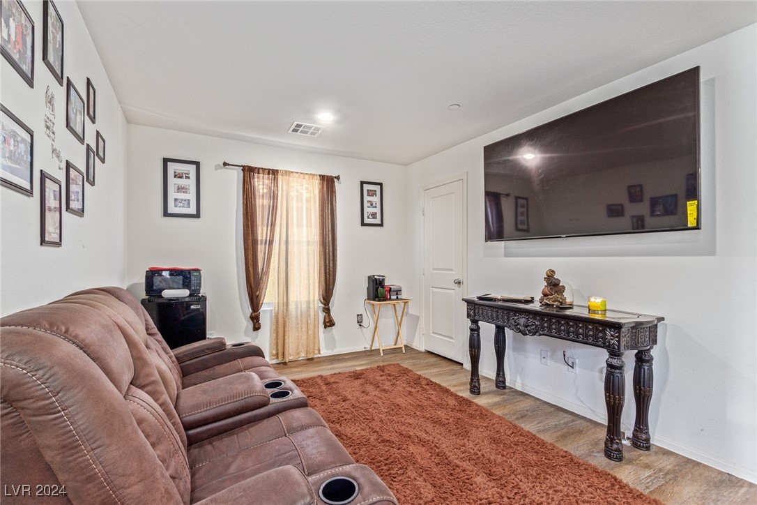 2815 Donatello Manor Place Property Photo 10