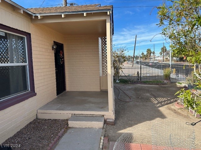 812 East Mesquite Avenue Property Photo 2