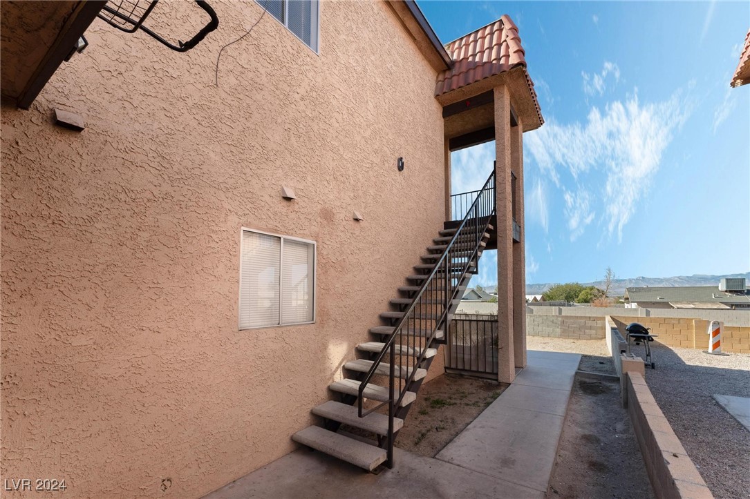 2257 Exeter Drive C And D Property Photo 5