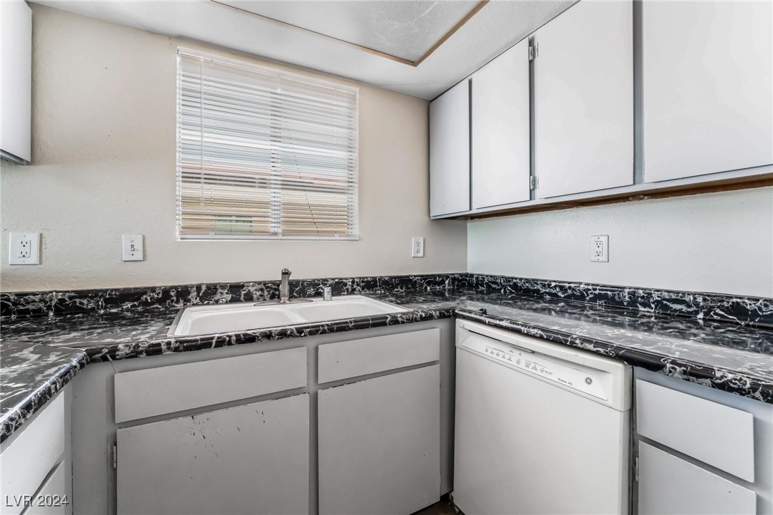 2257 Exeter Drive C And D Property Photo 16