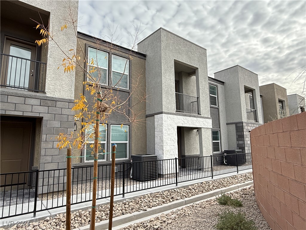 5613 Spellbinding Street Property Photo 3