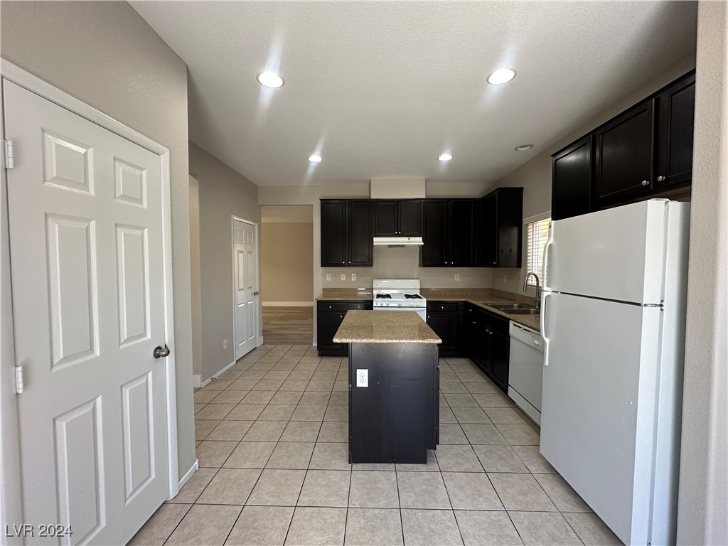 9171 Sheffield Garden Avenue Property Photo 5