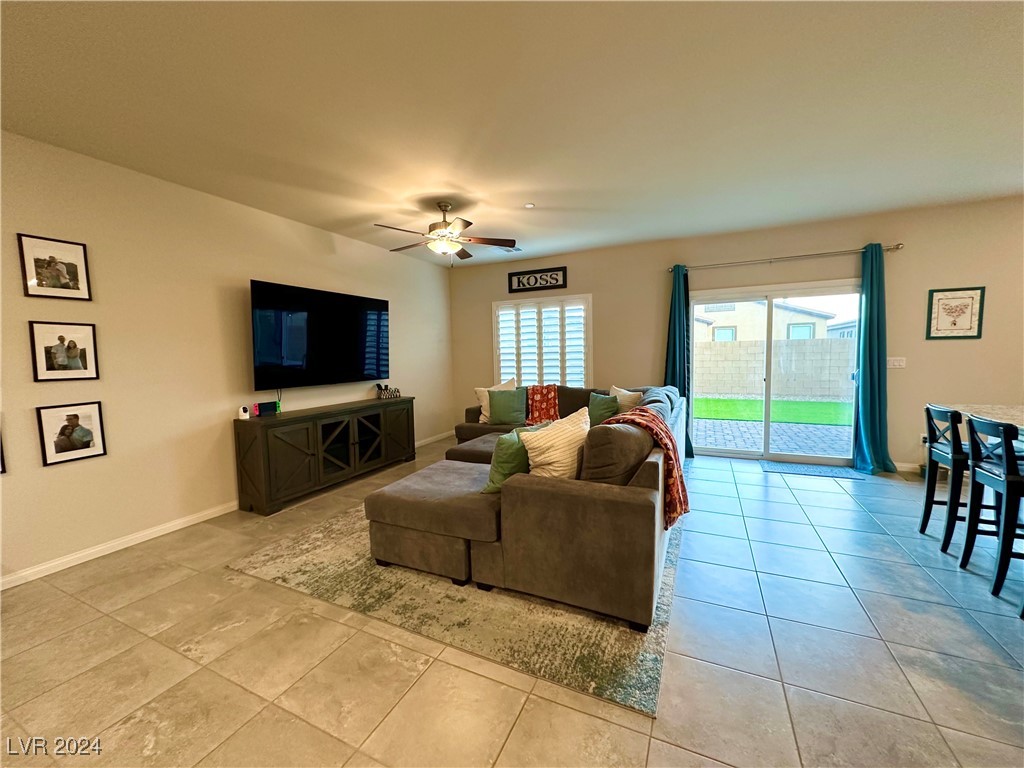 7156 Woodrow Ranch Street Property Photo 4