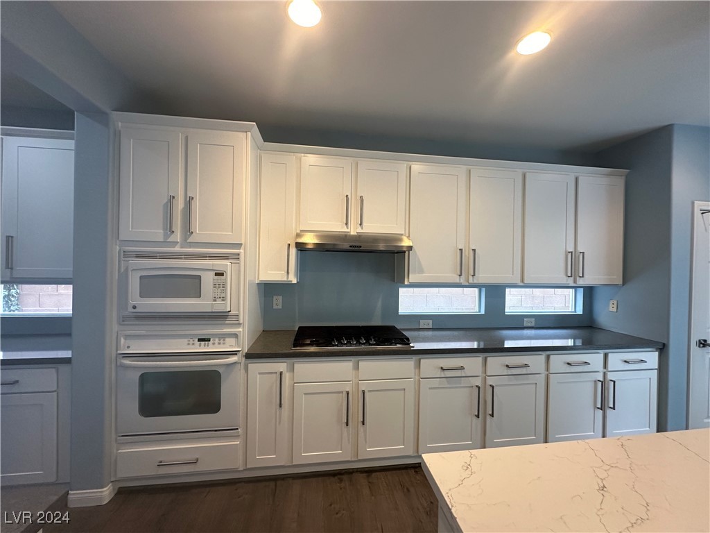 10255 Early Morning Avenue Property Photo 16